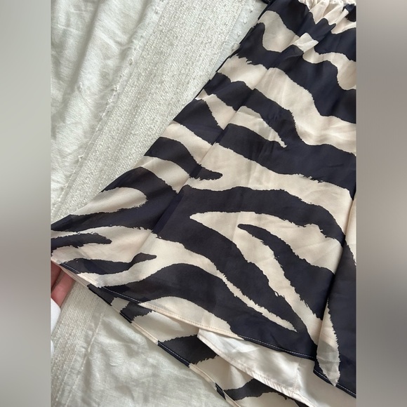 H and M Zebra Dress - Picture 11 of 11